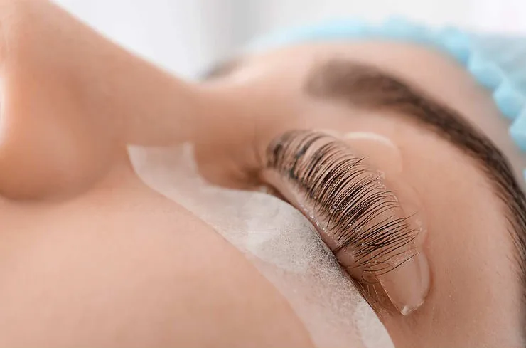 Lash Lift vs. Lash Extensions: Which is Right for You?